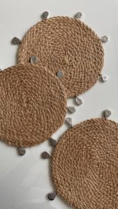 Braiding hair, unbraiding meanings. An interview with the artist Katya Kosa.