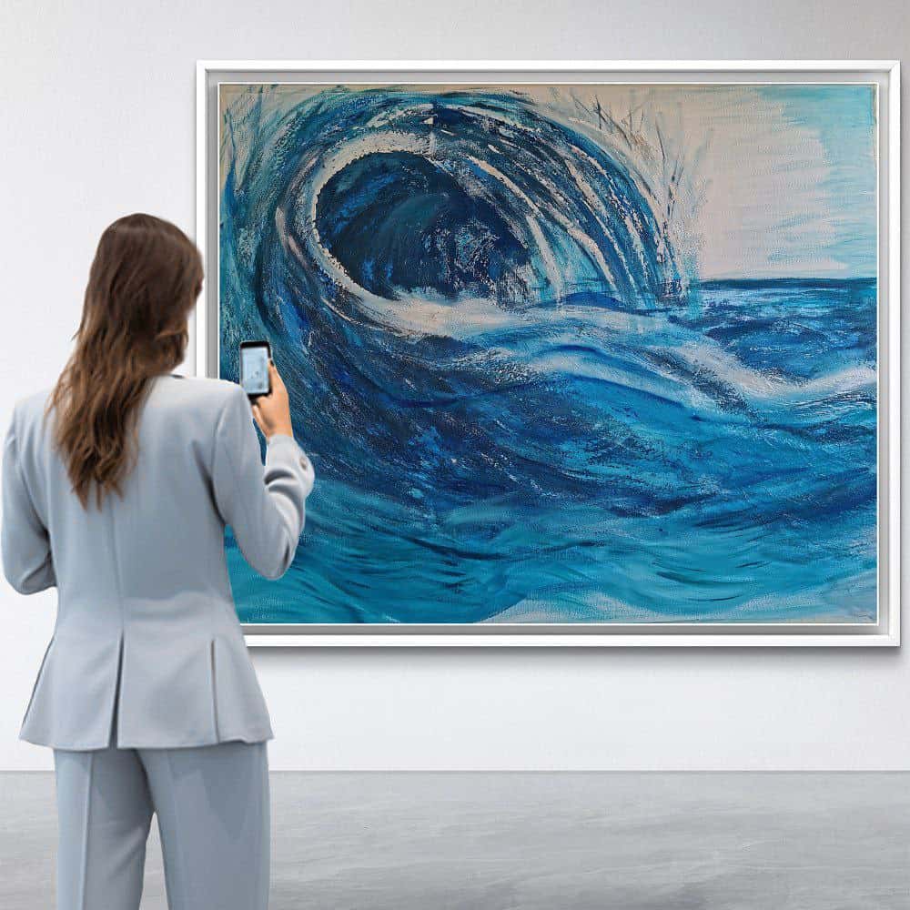 Lina Yakobi photographing her painting
